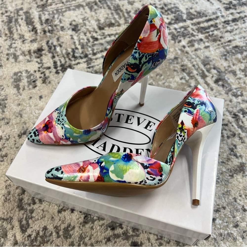 Steve Madden Pumps